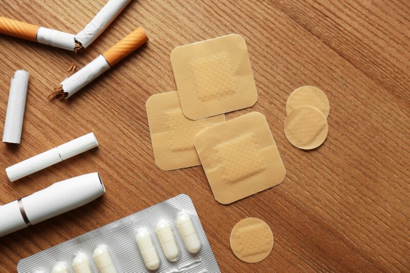 Wel of geen hulpmiddelen gebruiken bij het stoppen met roken?